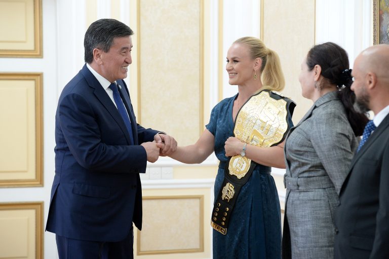 Валентина Шевченко встретилась с президентом Кыргызстана на родине