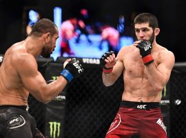 Ислам Махачев