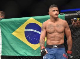 Бёрнс прокомментировал отмену боя