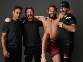 Тренер Хорхе Масвидаля высказался о своем положительном тесте на COVID-19