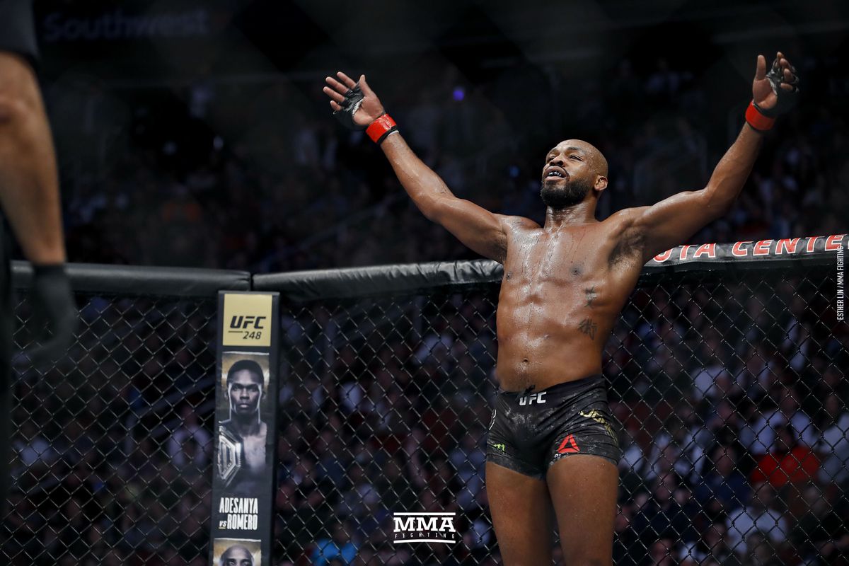 Джон Джонс отказался от титула в полутяжелом весе — Fight.ru.