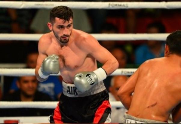 Айк Шахназарян нокаутировал Исмаила Галиатано