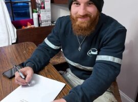 Боец из Карачаево-Черкесии подписал контракт с UFC