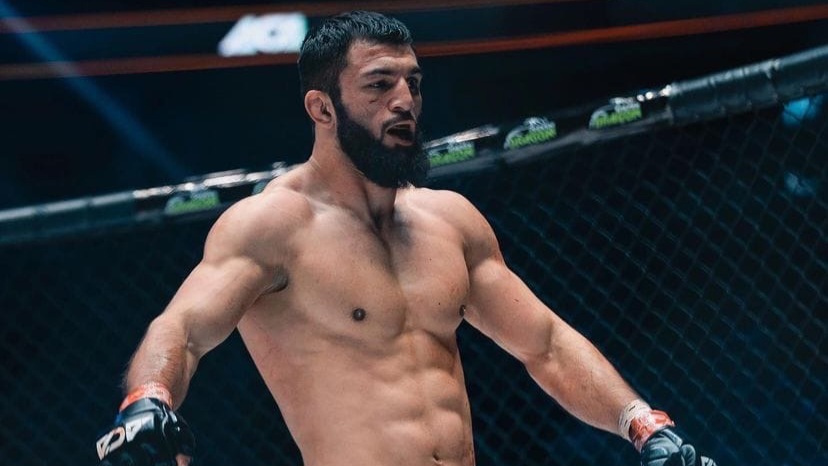 Смешанные единоборства. Альберт хусейнович туменов. Биберт туменов боец. Биберт туменов 2022. Биберт туменов боец.