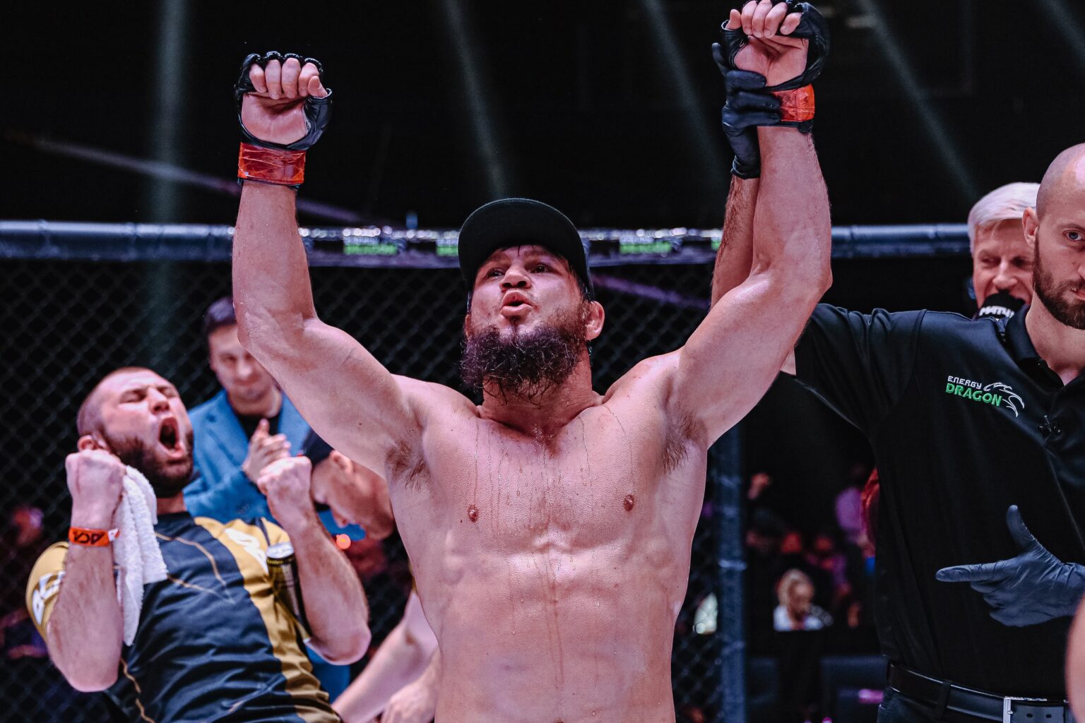 Бои багова. Хусейн халиев боец мма. Бои багова. Боец мма шарапудин. Львиное сердце мма.