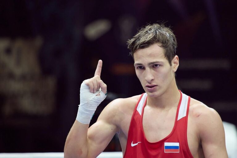 Лучший боксёр юниорской сборной России дебютирует на профессиональном ринге